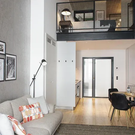 Intendente Modern Bright Duplex Apt With Ac アパート リスボン